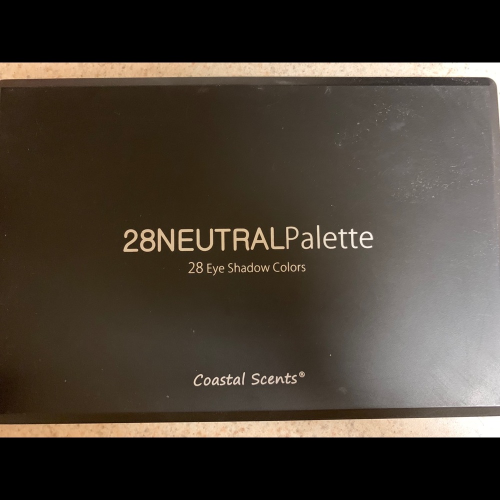 Coastal Scents 28 Neutral Eyeshadow Palette